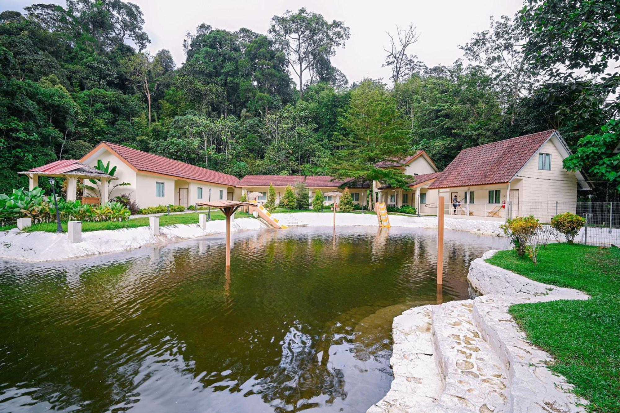 Lilla Rainforest Retreats Hulu Langat Hotel Exterior photo