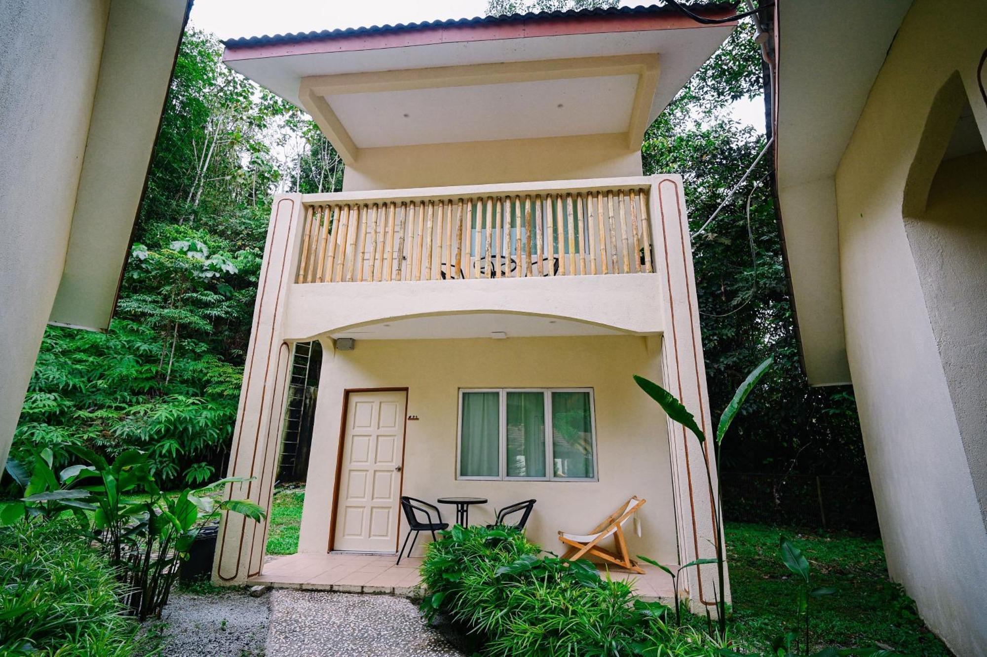 Lilla Rainforest Retreats Hulu Langat Hotel Exterior photo