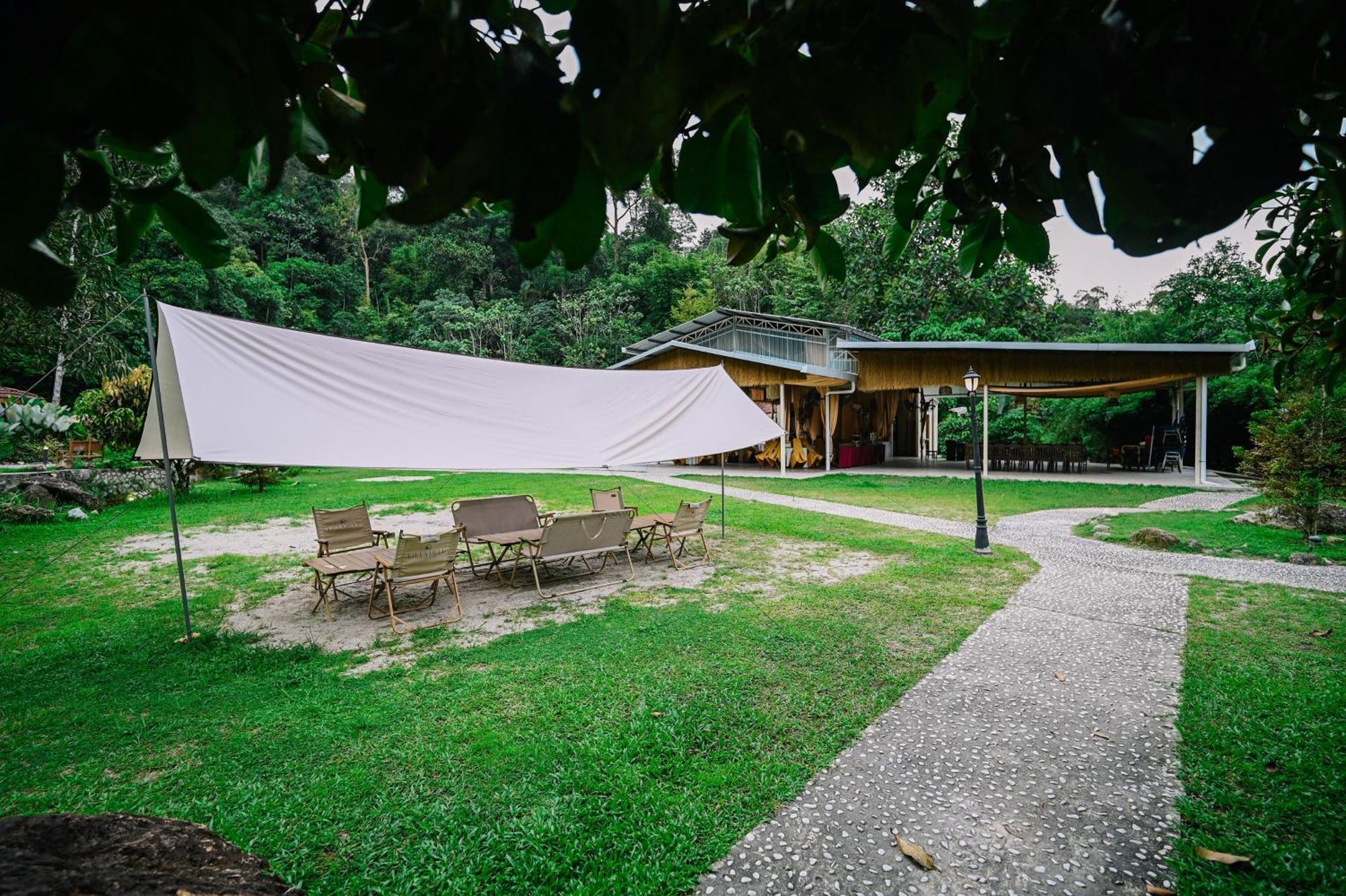 Lilla Rainforest Retreats Hulu Langat Hotel Exterior photo